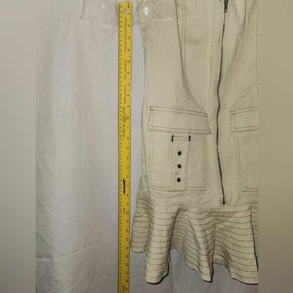 NWOT VENUS  Cream w/ Tan Stitching Sleeveless Dress With Flared Ruffle Hem Sz 12 - Picture 4 of 5